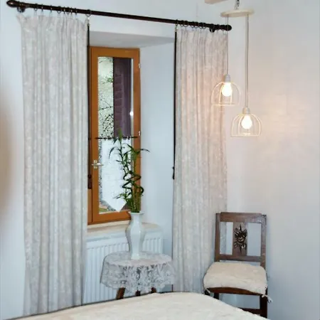 Couette-café L'embellie Bertignat